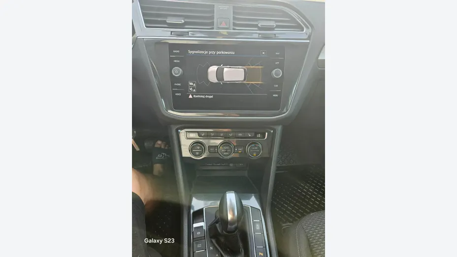 VOLKSWAGEN Tiguan -