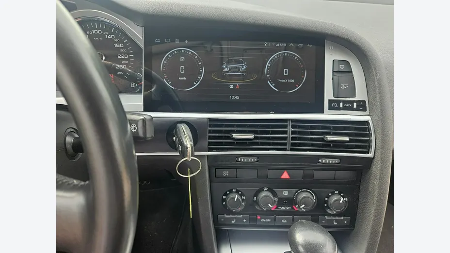 AUDI A6 -