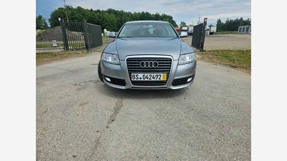 AUDI A6 -