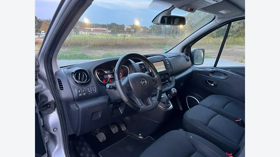 OPEL Vivaro -