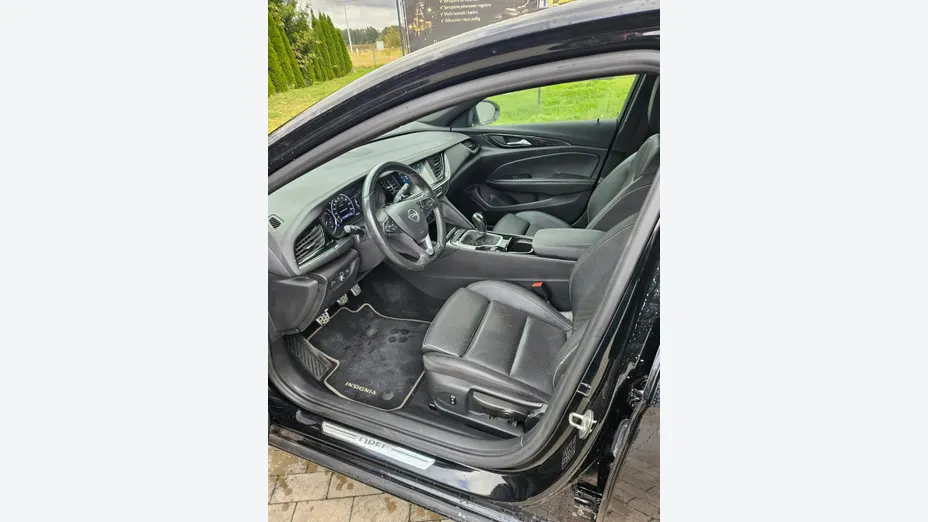OPEL Insignia -