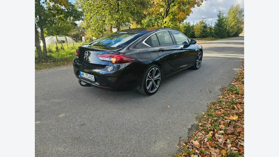 OPEL Insignia -