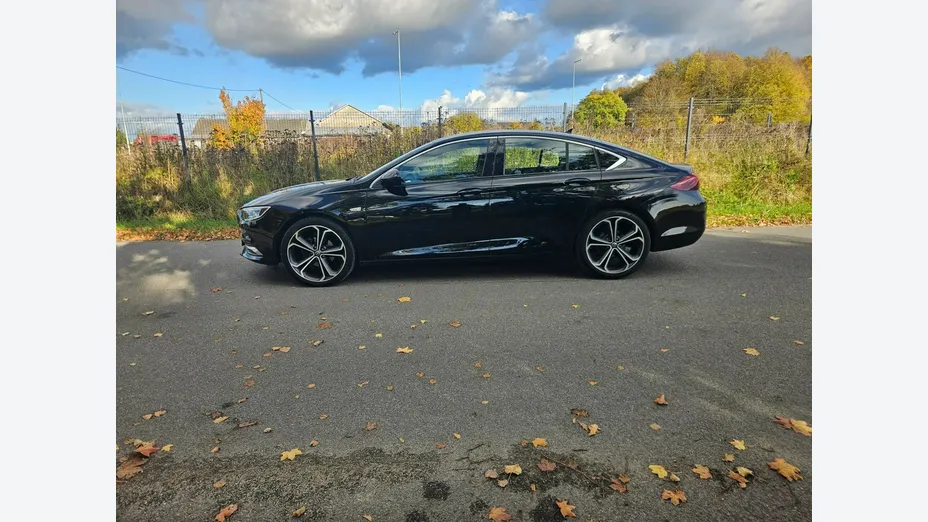 OPEL Insignia -