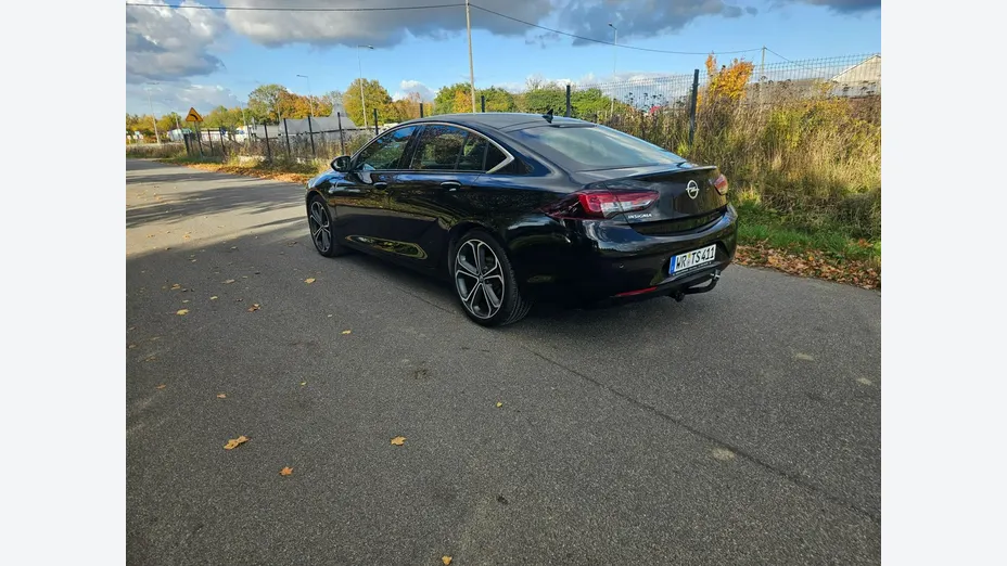 OPEL Insignia -