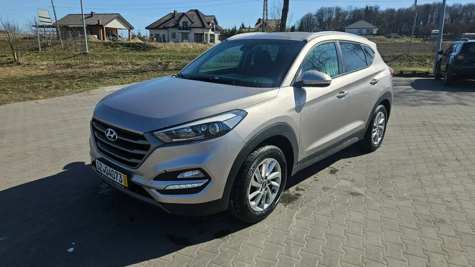 HYUNDAI Tucson -
