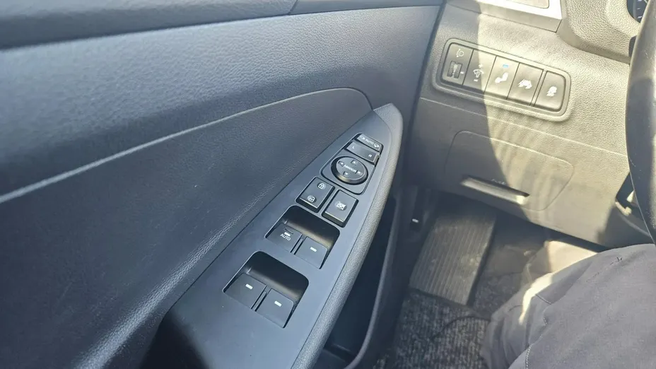 HYUNDAI Tucson -