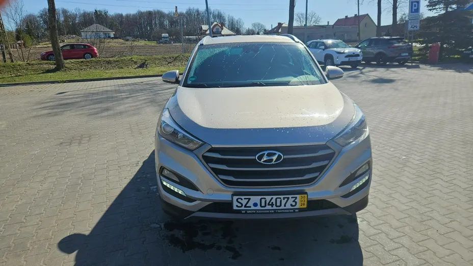 HYUNDAI Tucson -