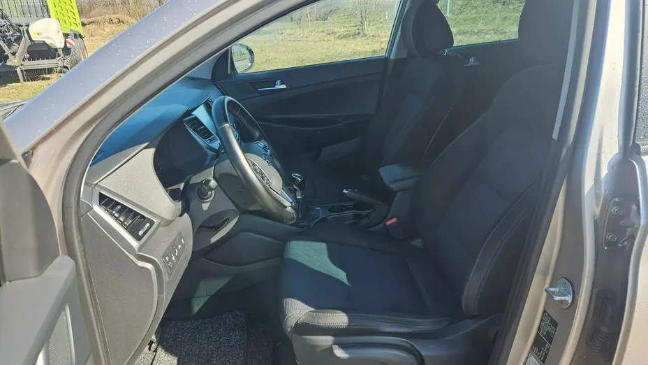 HYUNDAI Tucson -