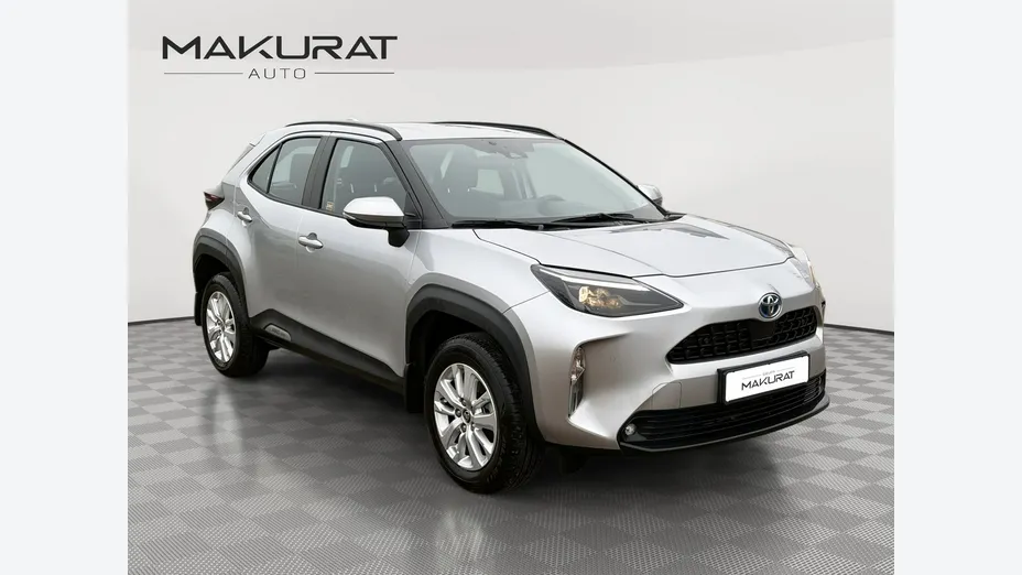 TOYOTA Yaris Cross -