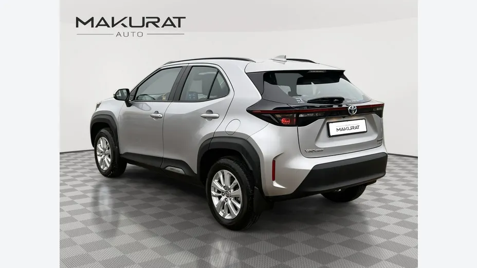 TOYOTA Yaris Cross -