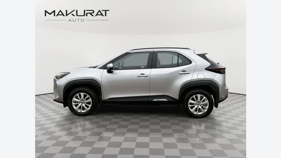 TOYOTA Yaris Cross -