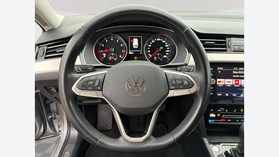 VOLKSWAGEN Passat -