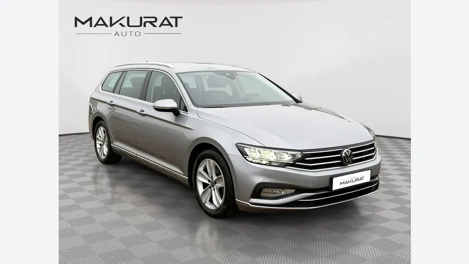 VOLKSWAGEN Passat -