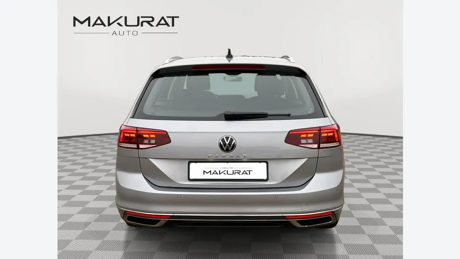VOLKSWAGEN Passat -