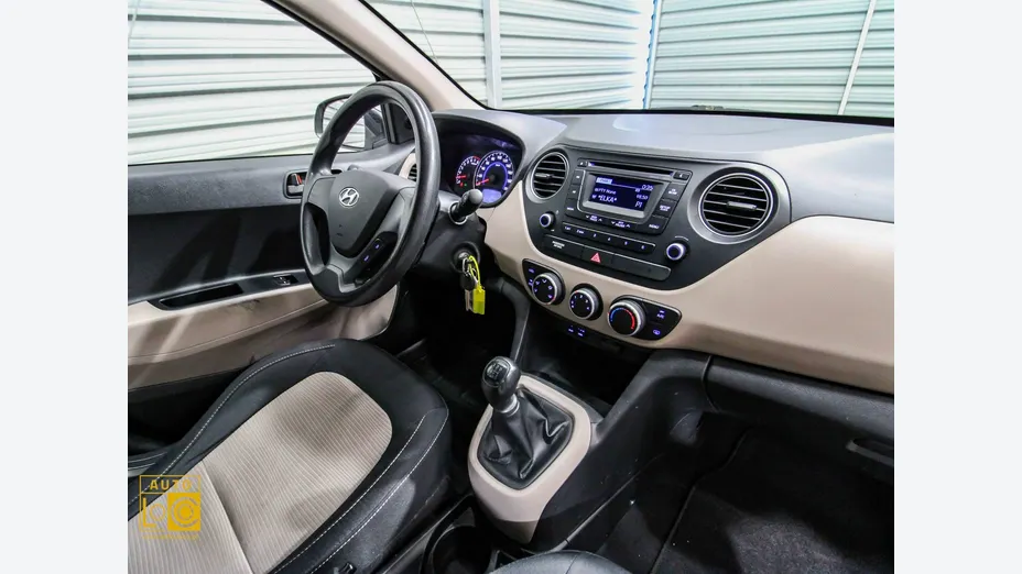 HYUNDAI i10 -