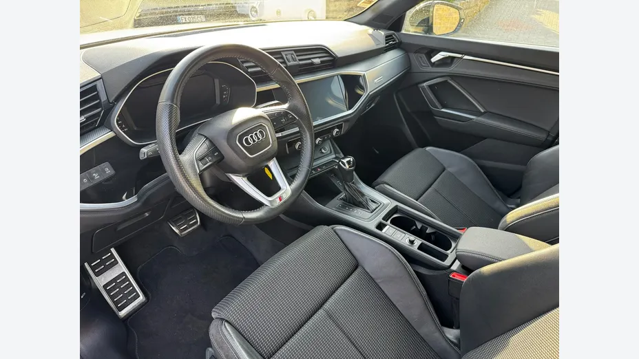 AUDI Q3 Sportback -