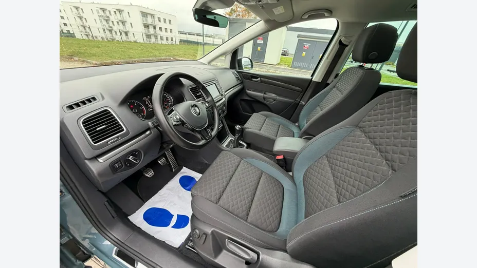 VOLKSWAGEN Sharan -