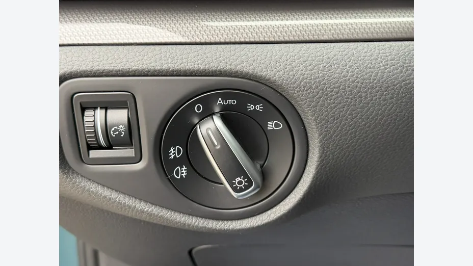 VOLKSWAGEN Sharan -