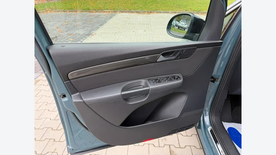 VOLKSWAGEN Sharan -