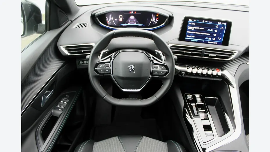 PEUGEOT 5008 -