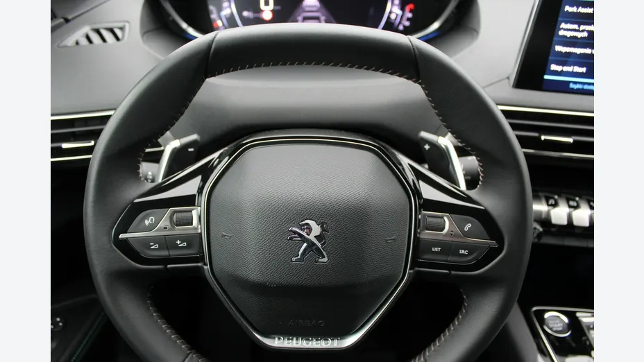 PEUGEOT 5008 -