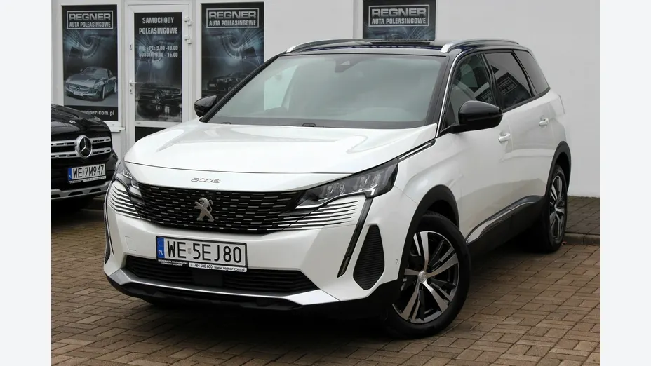 PEUGEOT 5008 -