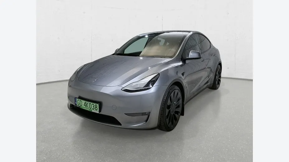 TESLA Model Y -