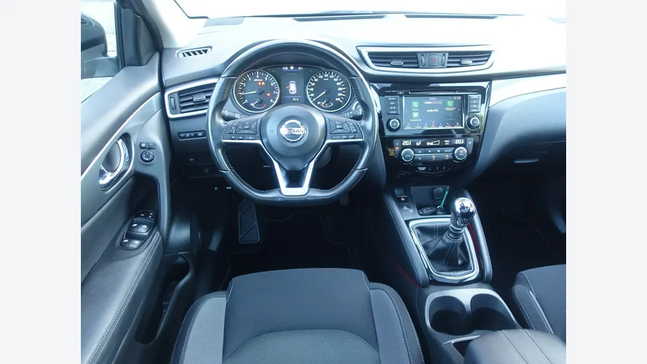 NISSAN Qashqai -