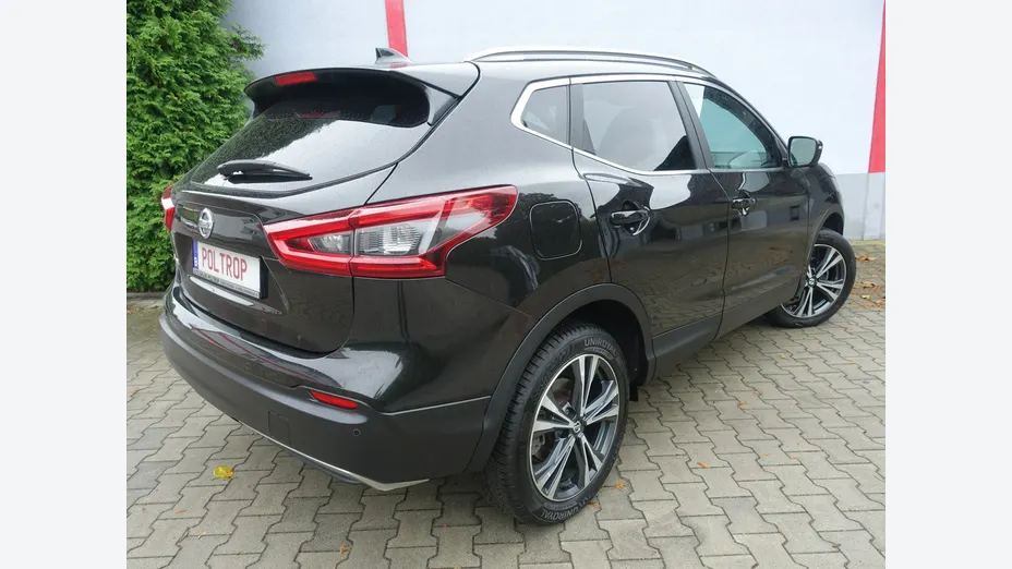 NISSAN Qashqai -