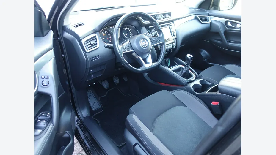 NISSAN Qashqai -