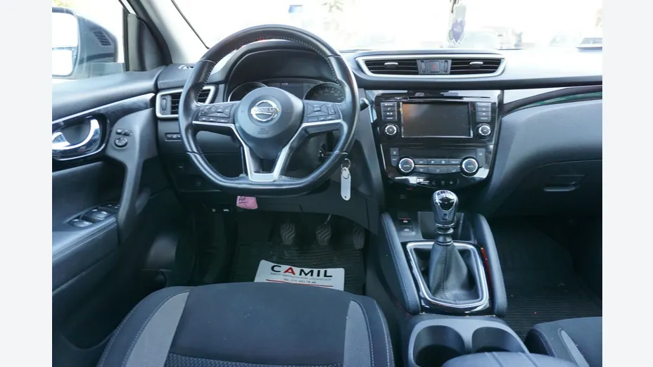 NISSAN Qashqai -
