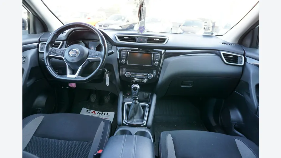 NISSAN Qashqai -