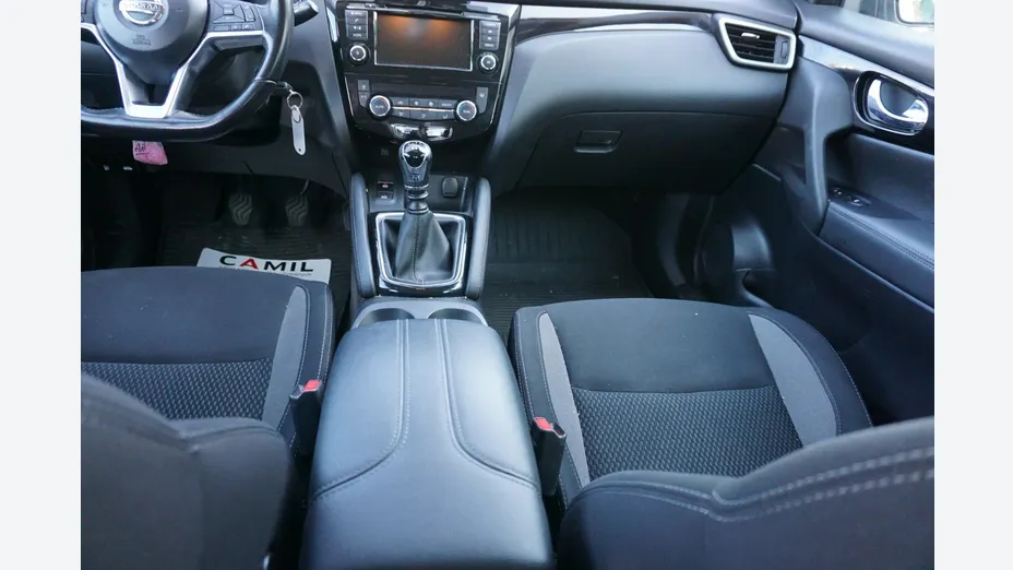 NISSAN Qashqai -