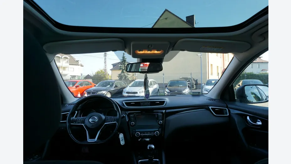 NISSAN Qashqai -