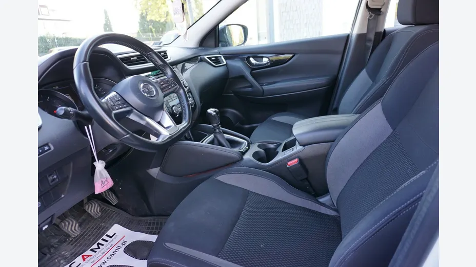 NISSAN Qashqai -