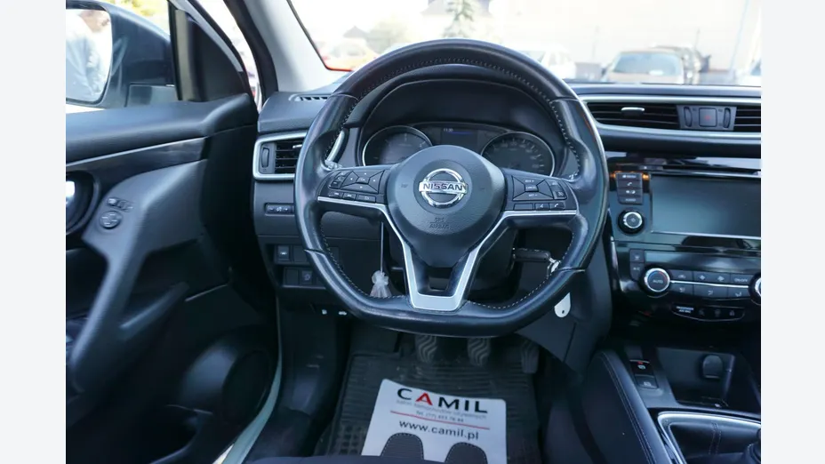 NISSAN Qashqai -