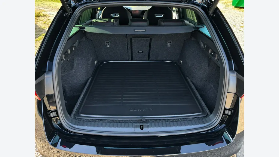 SKODA Octavia -