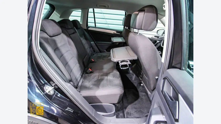 VOLKSWAGEN Tiguan -