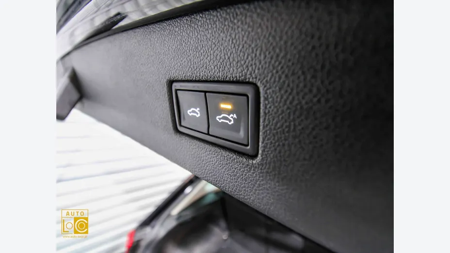 VOLKSWAGEN Tiguan -