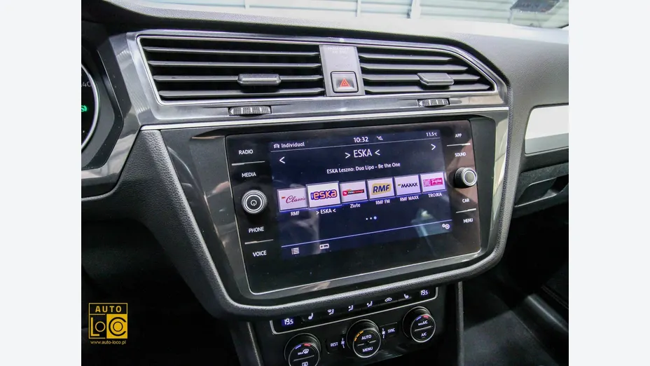 VOLKSWAGEN Tiguan -
