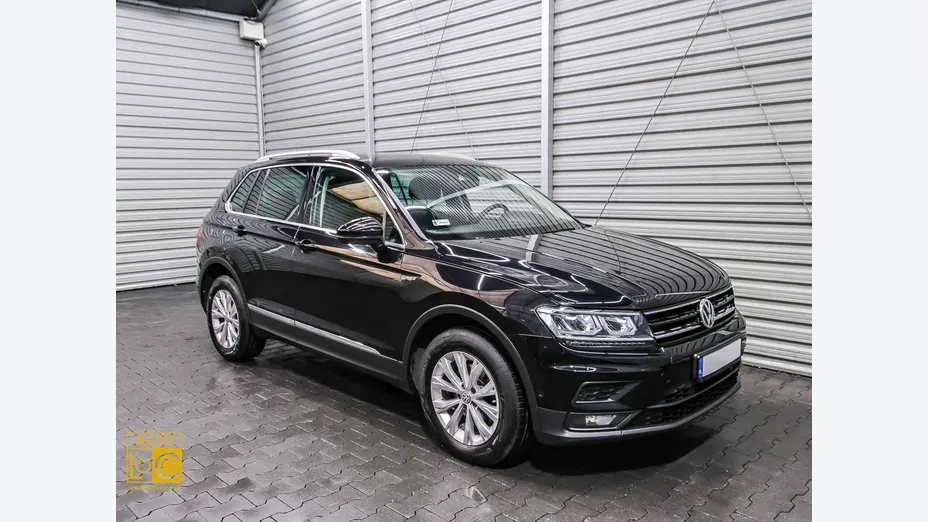 VOLKSWAGEN Tiguan -