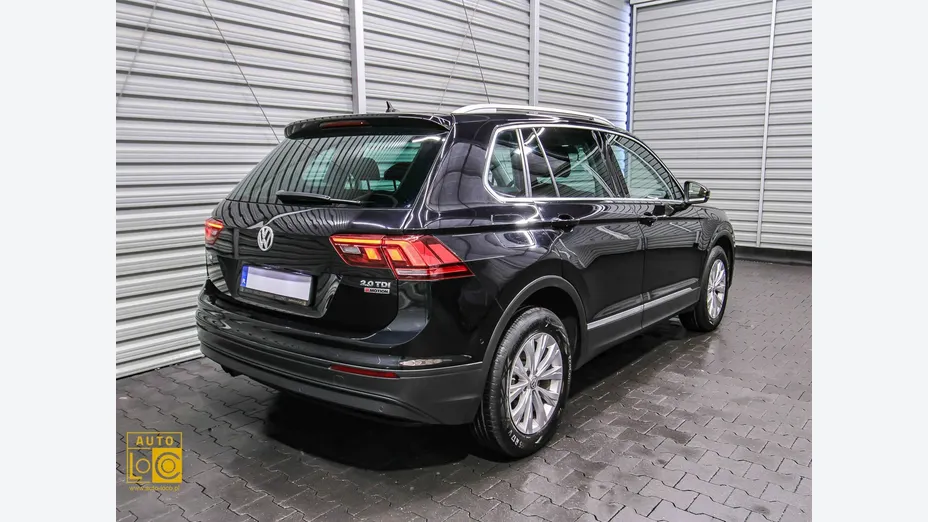 VOLKSWAGEN Tiguan -