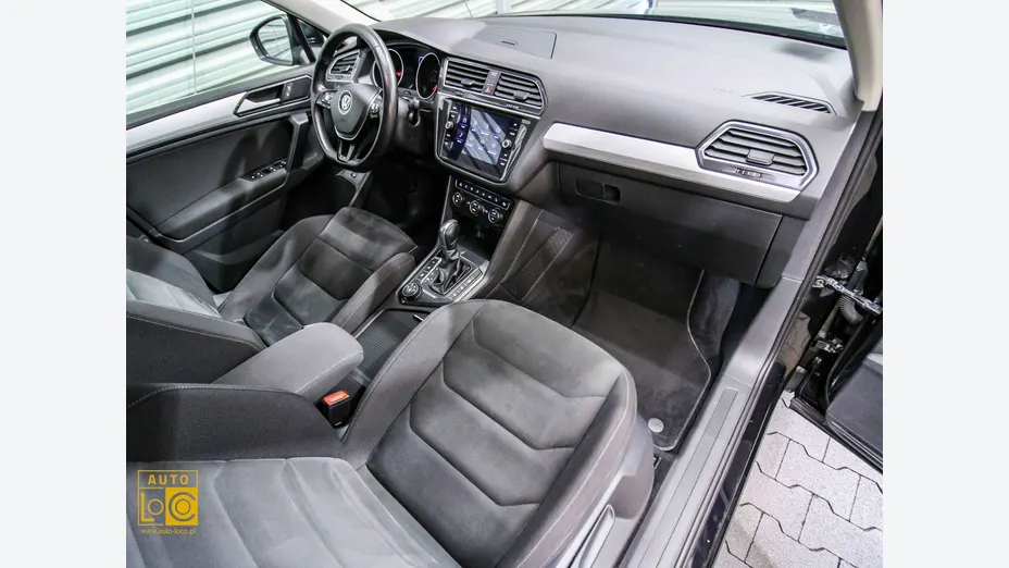 VOLKSWAGEN Tiguan -