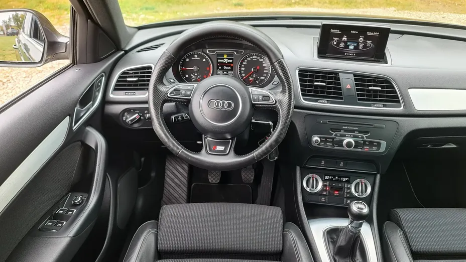 AUDI Q3 -