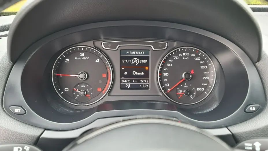 AUDI Q3 -