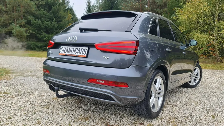 AUDI Q3 -