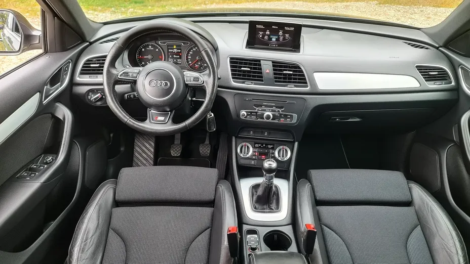 AUDI Q3 -