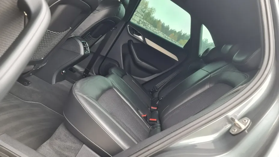 AUDI Q3 -