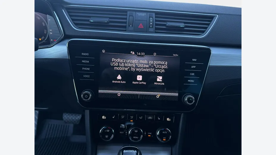 SKODA Superb -