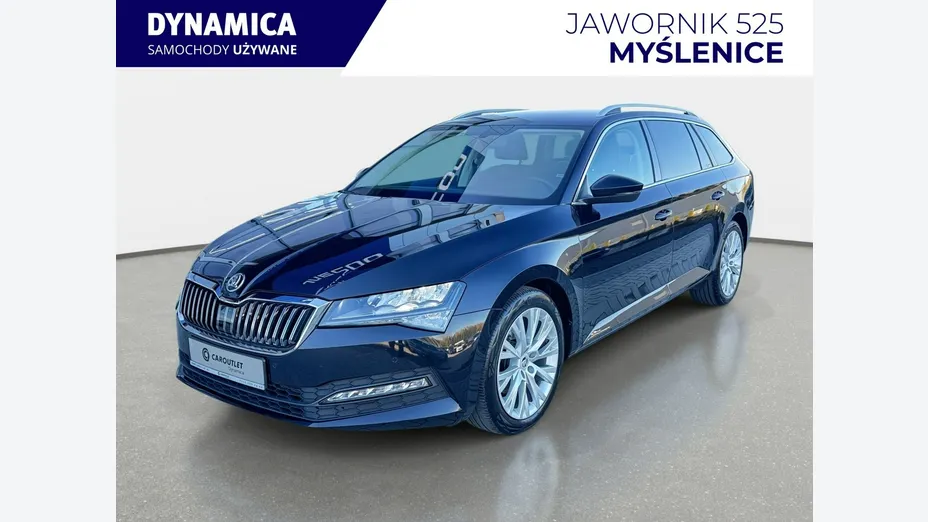 SKODA Superb -